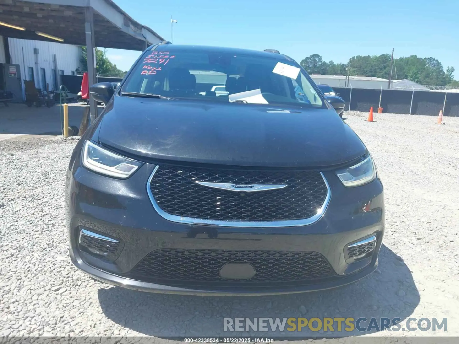 12 Photograph of a damaged car 2C4RC1BG1NR117291 CHRYSLER PACIFICA 2022