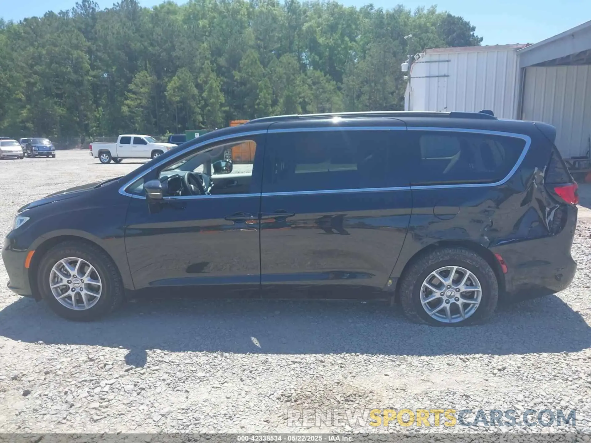 14 Photograph of a damaged car 2C4RC1BG1NR117291 CHRYSLER PACIFICA 2022