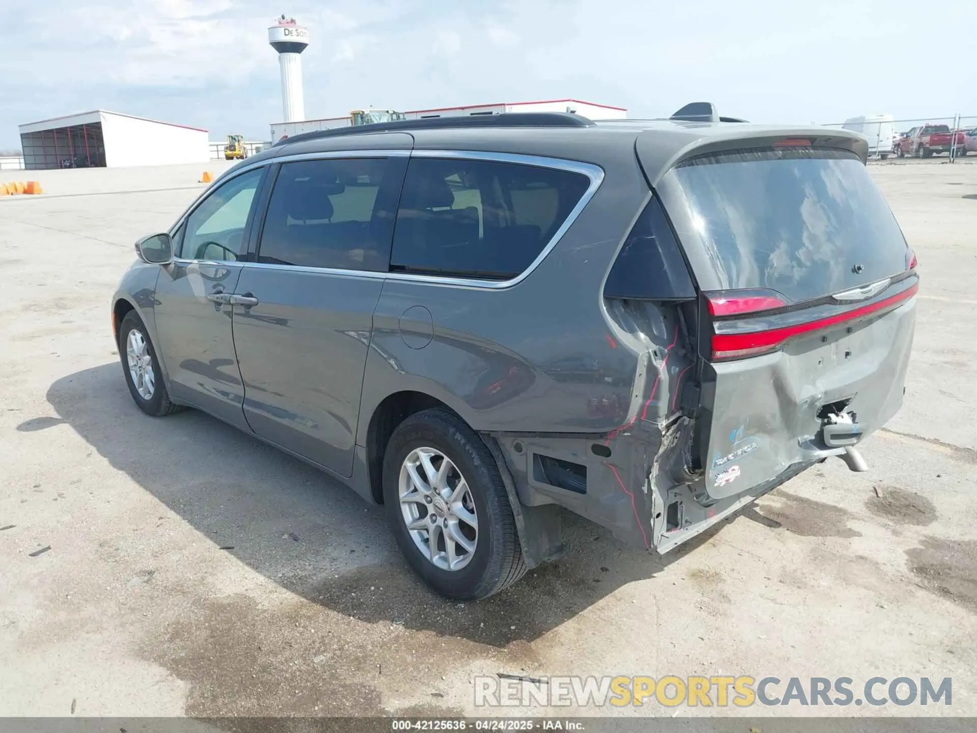 3 Photograph of a damaged car 2C4RC1BG1NR150162 CHRYSLER PACIFICA 2022