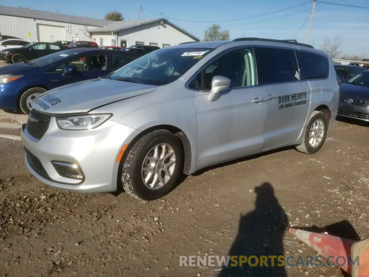 1 Photograph of a damaged car 2C4RC1BG1NR152168 CHRYSLER PACIFICA 2022