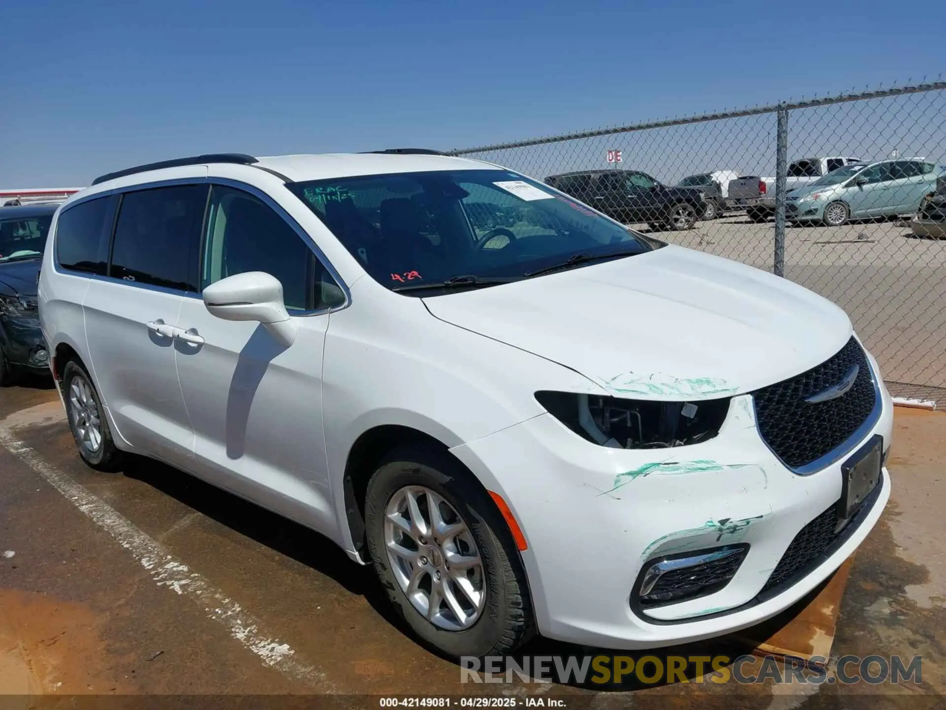 13 Photograph of a damaged car 2C4RC1BG1NR191813 CHRYSLER PACIFICA 2022