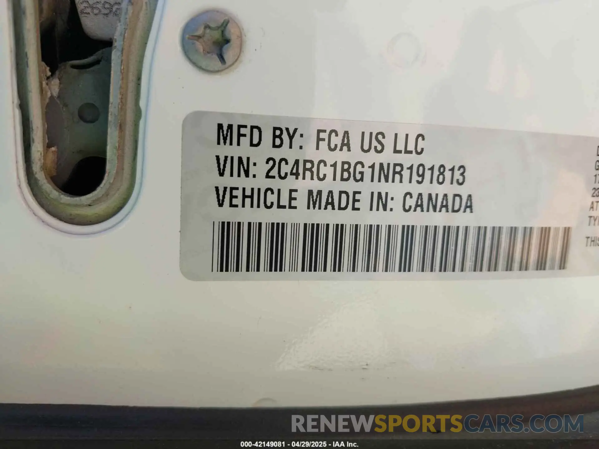 9 Photograph of a damaged car 2C4RC1BG1NR191813 CHRYSLER PACIFICA 2022