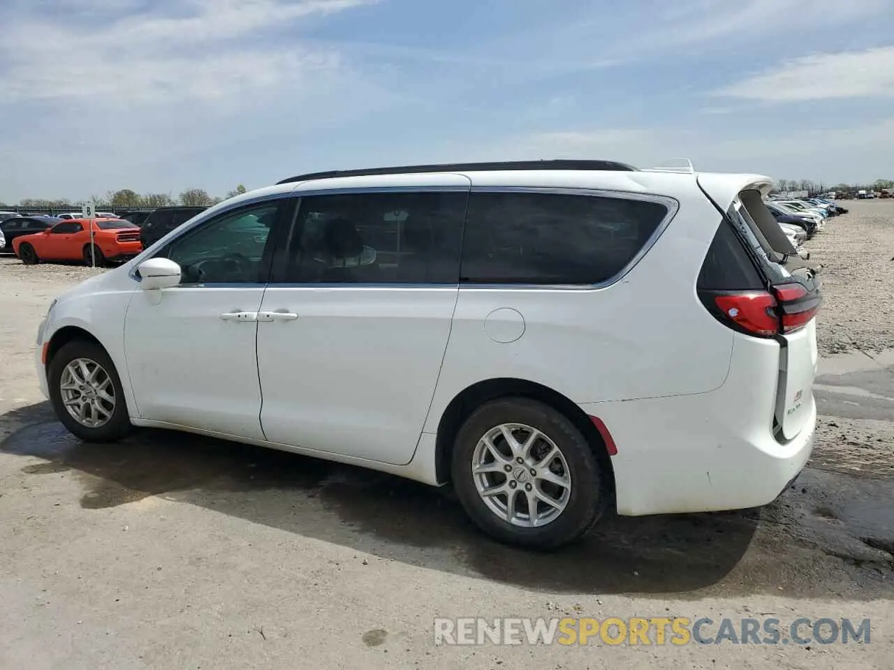 2 Photograph of a damaged car 2C4RC1BG2NR113914 CHRYSLER PACIFICA 2022