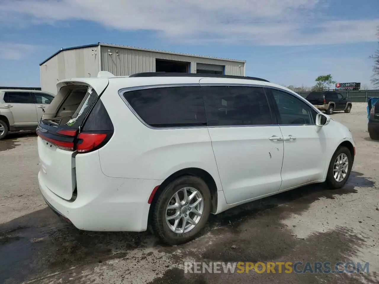 3 Photograph of a damaged car 2C4RC1BG2NR113914 CHRYSLER PACIFICA 2022