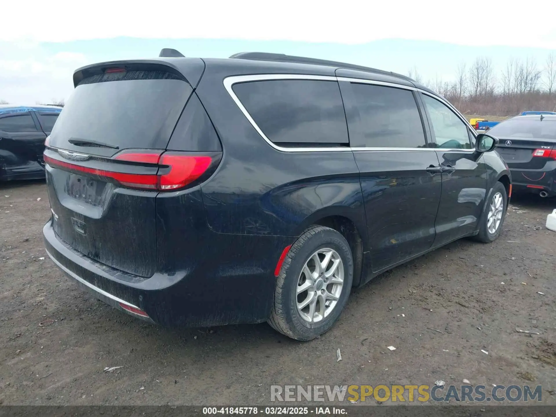 4 Photograph of a damaged car 2C4RC1BG2NR117879 CHRYSLER PACIFICA 2022