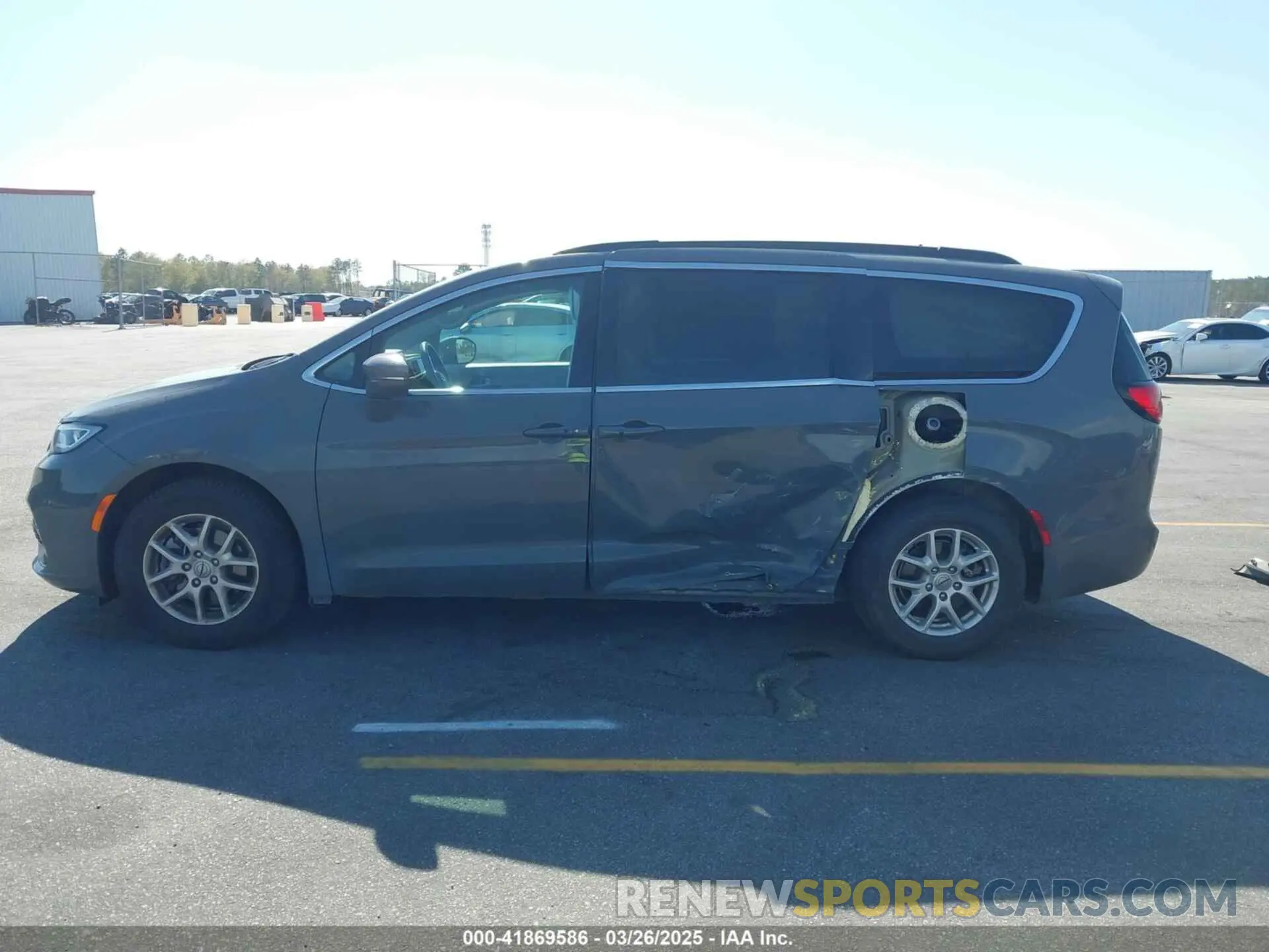 15 Photograph of a damaged car 2C4RC1BG2NR118014 CHRYSLER PACIFICA 2022