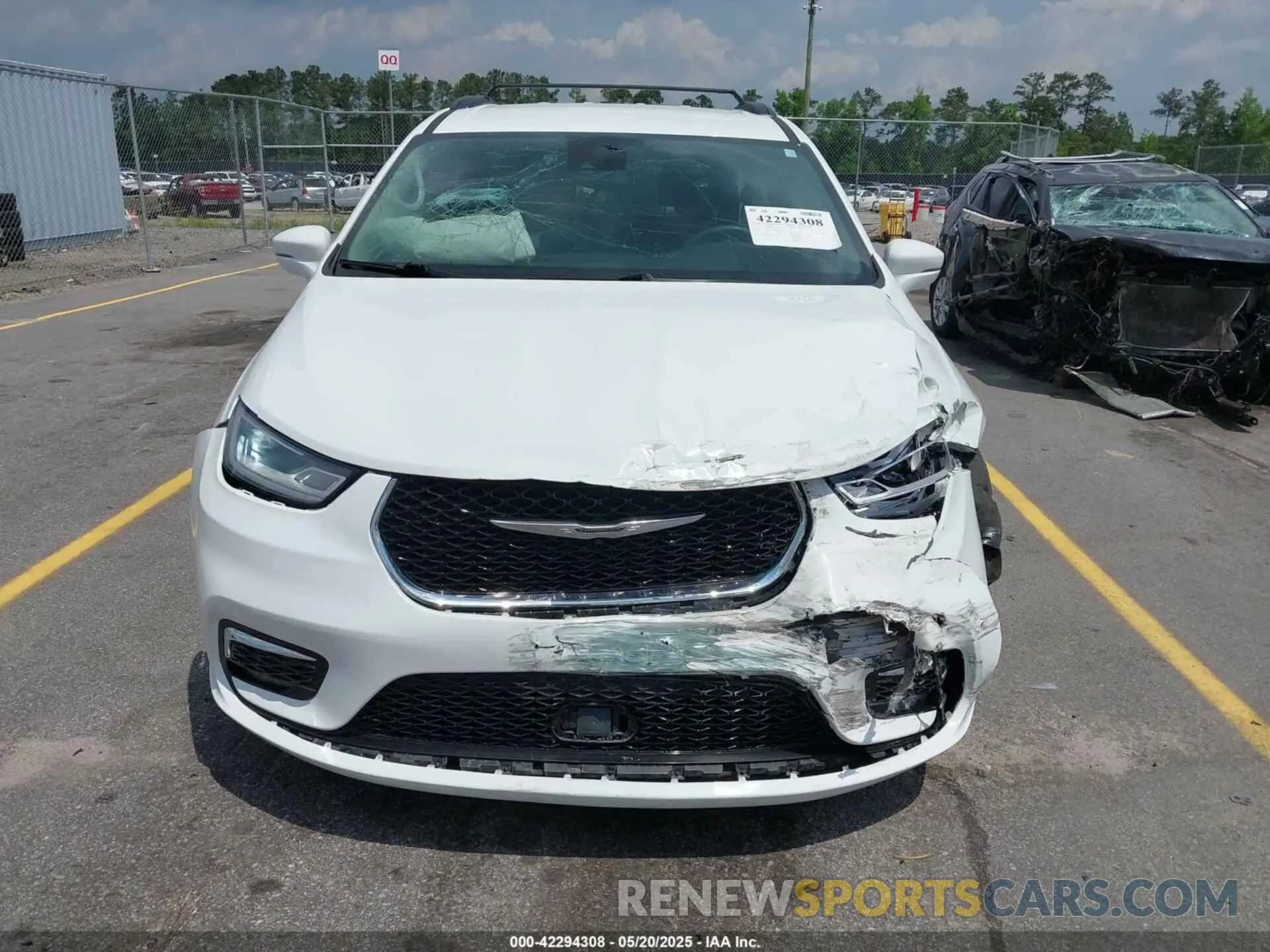 12 Photograph of a damaged car 2C4RC1BG2NR169772 CHRYSLER PACIFICA 2022