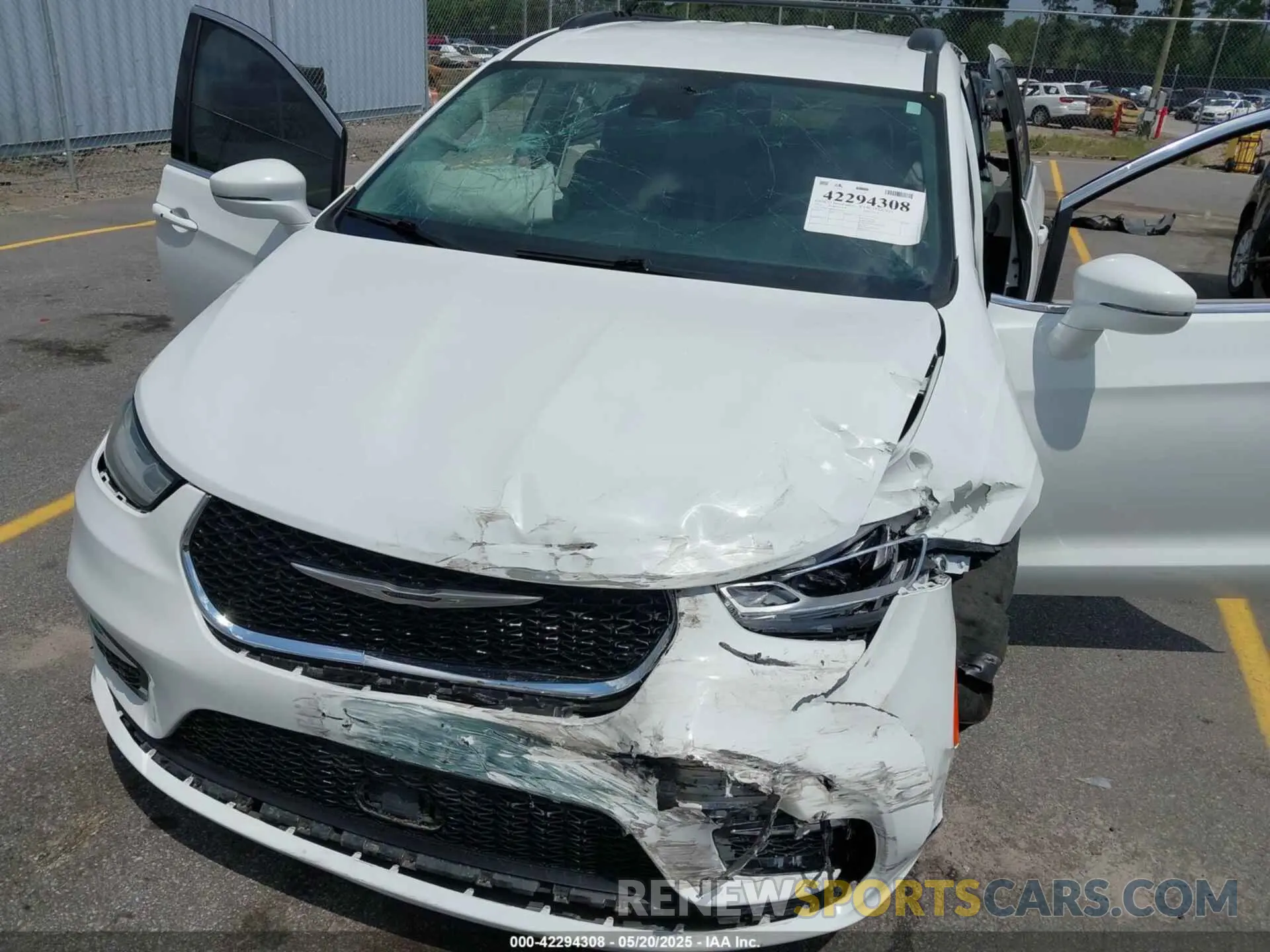 6 Photograph of a damaged car 2C4RC1BG2NR169772 CHRYSLER PACIFICA 2022
