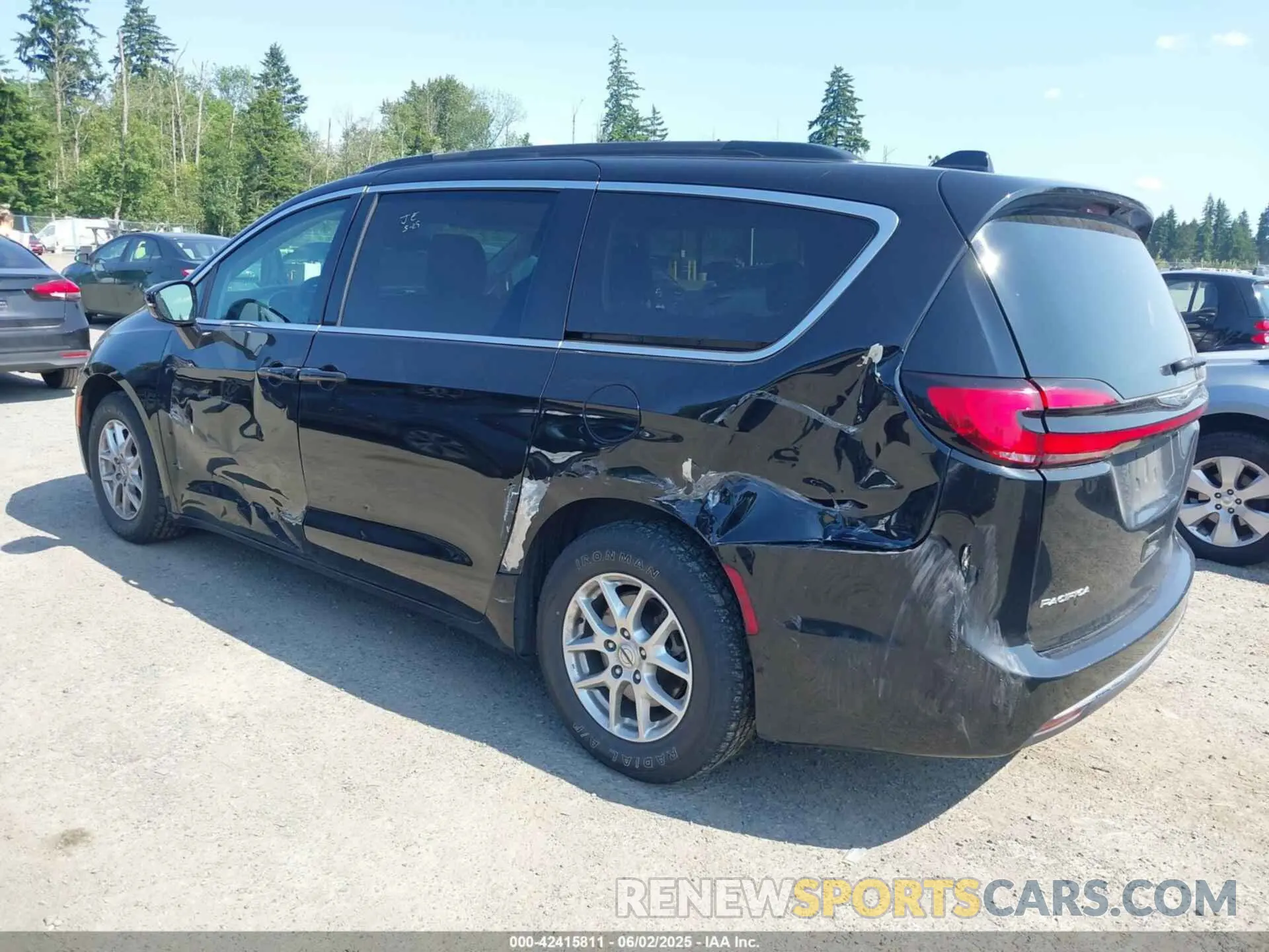 3 Photograph of a damaged car 2C4RC1BG2NR198527 CHRYSLER PACIFICA 2022