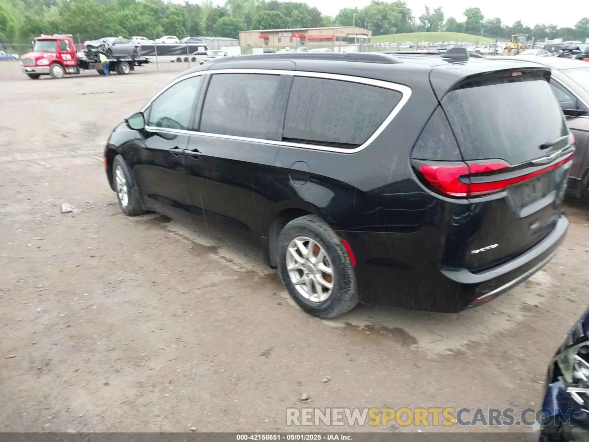 3 Photograph of a damaged car 2C4RC1BG3NR106311 CHRYSLER PACIFICA 2022
