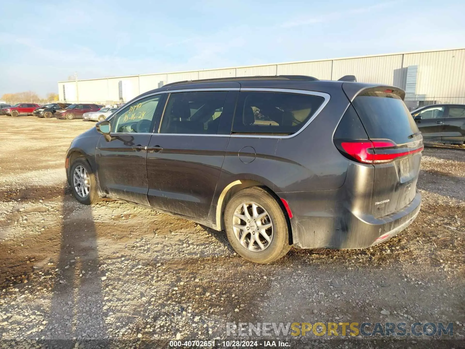 3 Photograph of a damaged car 2C4RC1BG3NR106566 CHRYSLER PACIFICA 2022