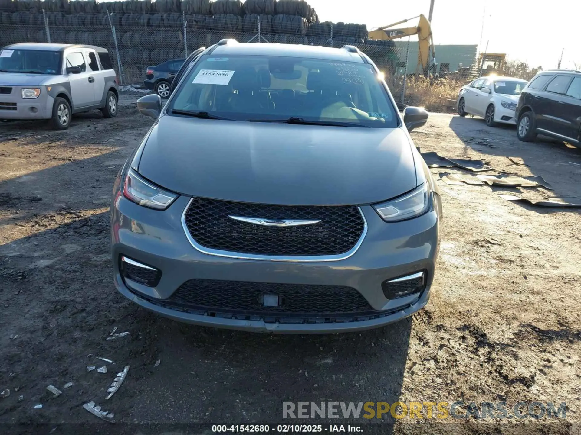 13 Photograph of a damaged car 2C4RC1BG3NR117213 CHRYSLER PACIFICA 2022