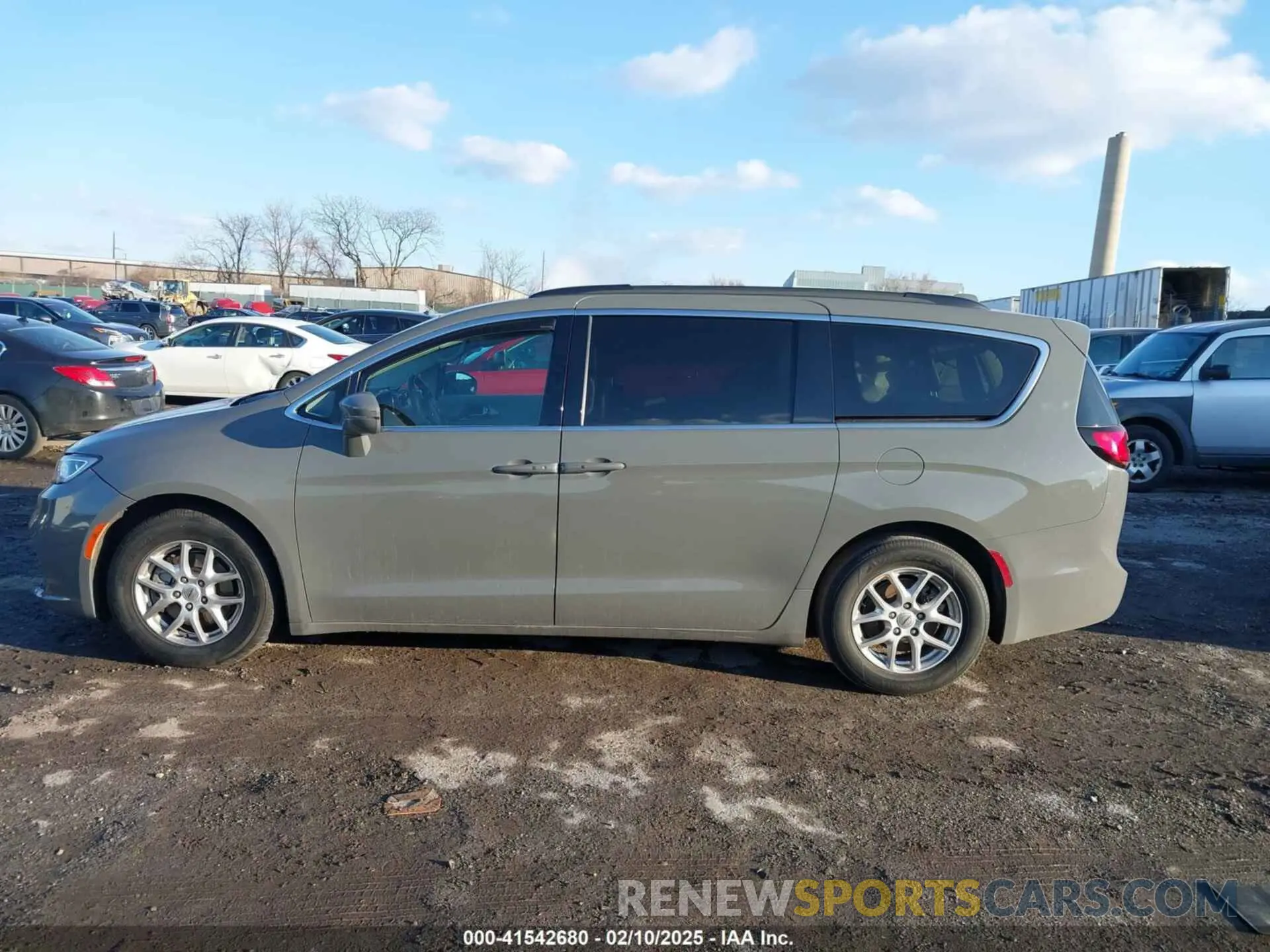 15 Photograph of a damaged car 2C4RC1BG3NR117213 CHRYSLER PACIFICA 2022