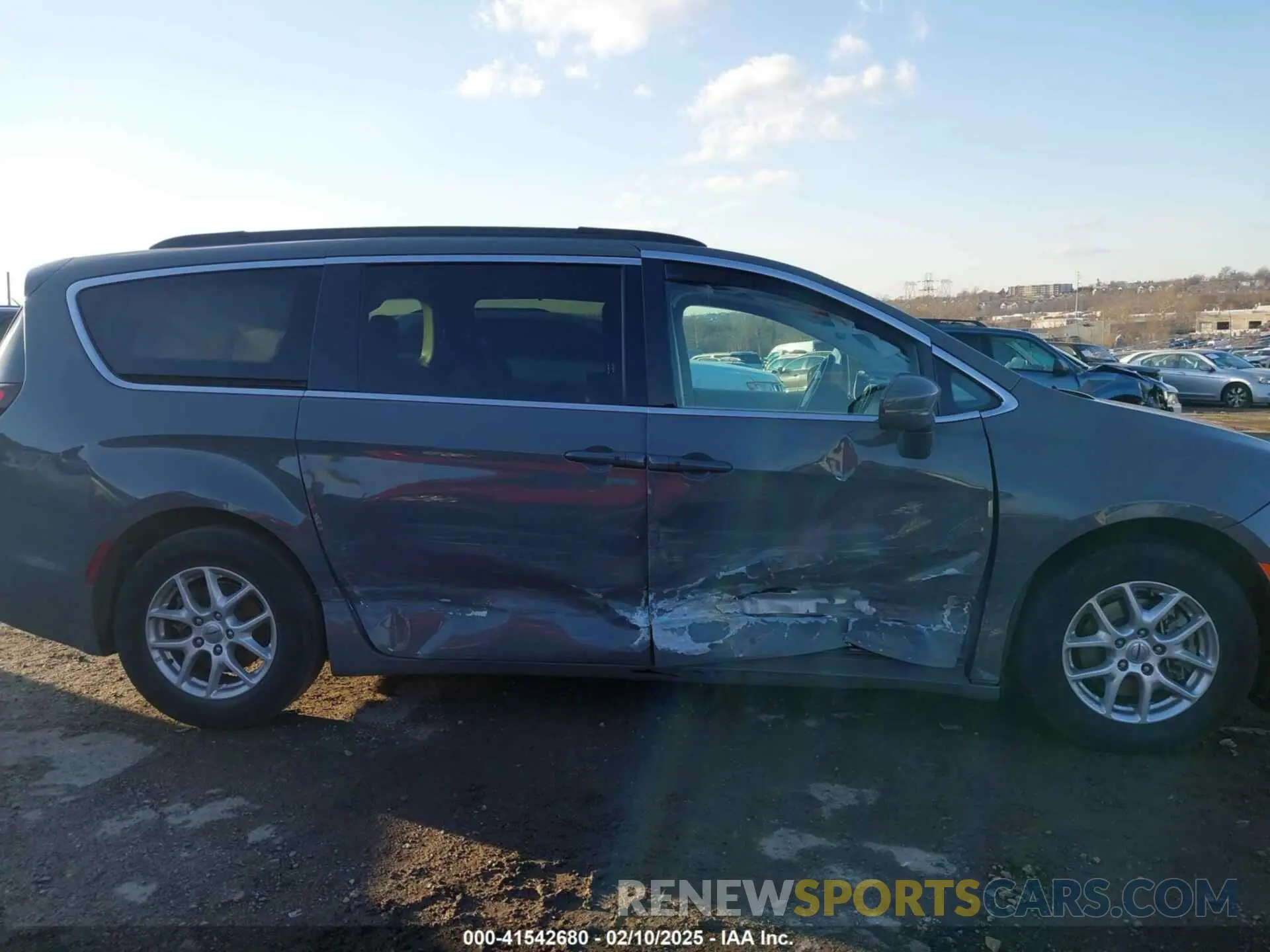 6 Photograph of a damaged car 2C4RC1BG3NR117213 CHRYSLER PACIFICA 2022