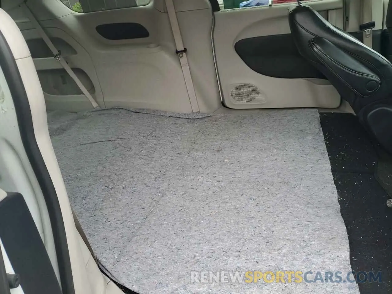 11 Photograph of a damaged car 2C4RC1BG3NR153581 CHRYSLER PACIFICA 2022