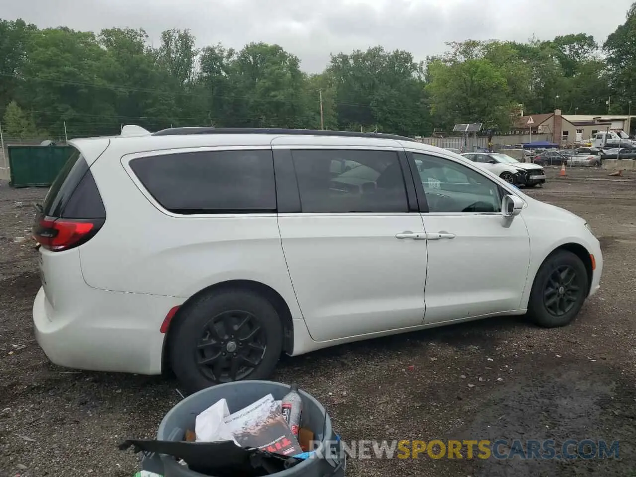 3 Photograph of a damaged car 2C4RC1BG3NR153581 CHRYSLER PACIFICA 2022