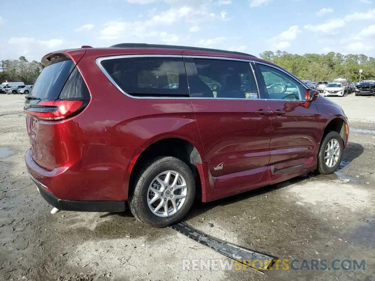 3 Photograph of a damaged car 2C4RC1BG3NR166797 CHRYSLER PACIFICA 2022