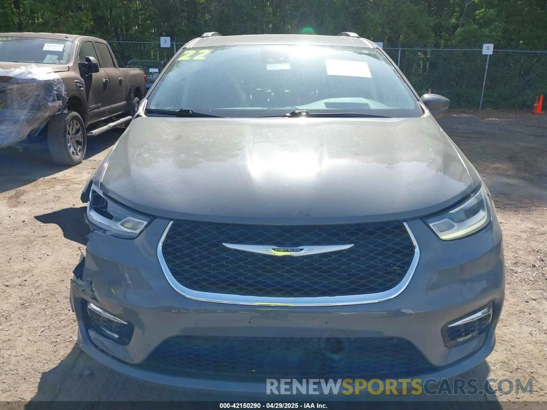 12 Photograph of a damaged car 2C4RC1BG3NR168565 CHRYSLER PACIFICA 2022