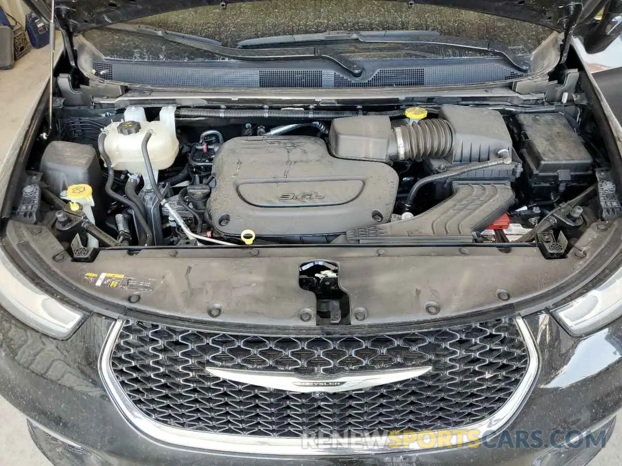 12 Photograph of a damaged car 2C4RC1BG3NR195099 CHRYSLER PACIFICA 2022