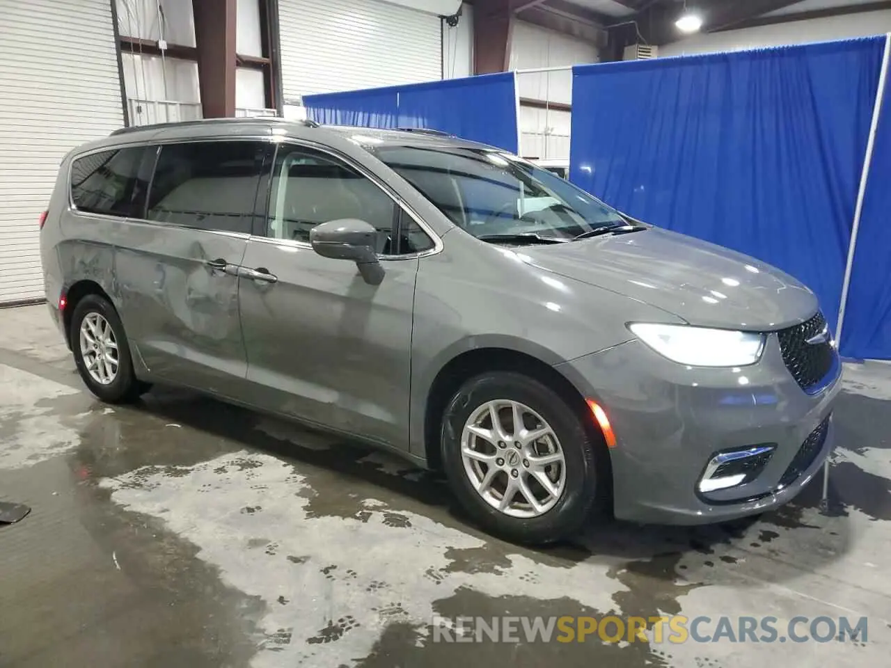 4 Photograph of a damaged car 2C4RC1BG3NR197645 CHRYSLER PACIFICA 2022