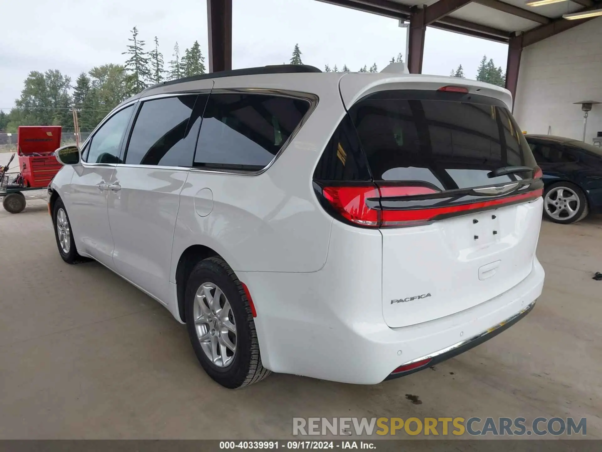 3 Photograph of a damaged car 2C4RC1BG4NR146722 CHRYSLER PACIFICA 2022