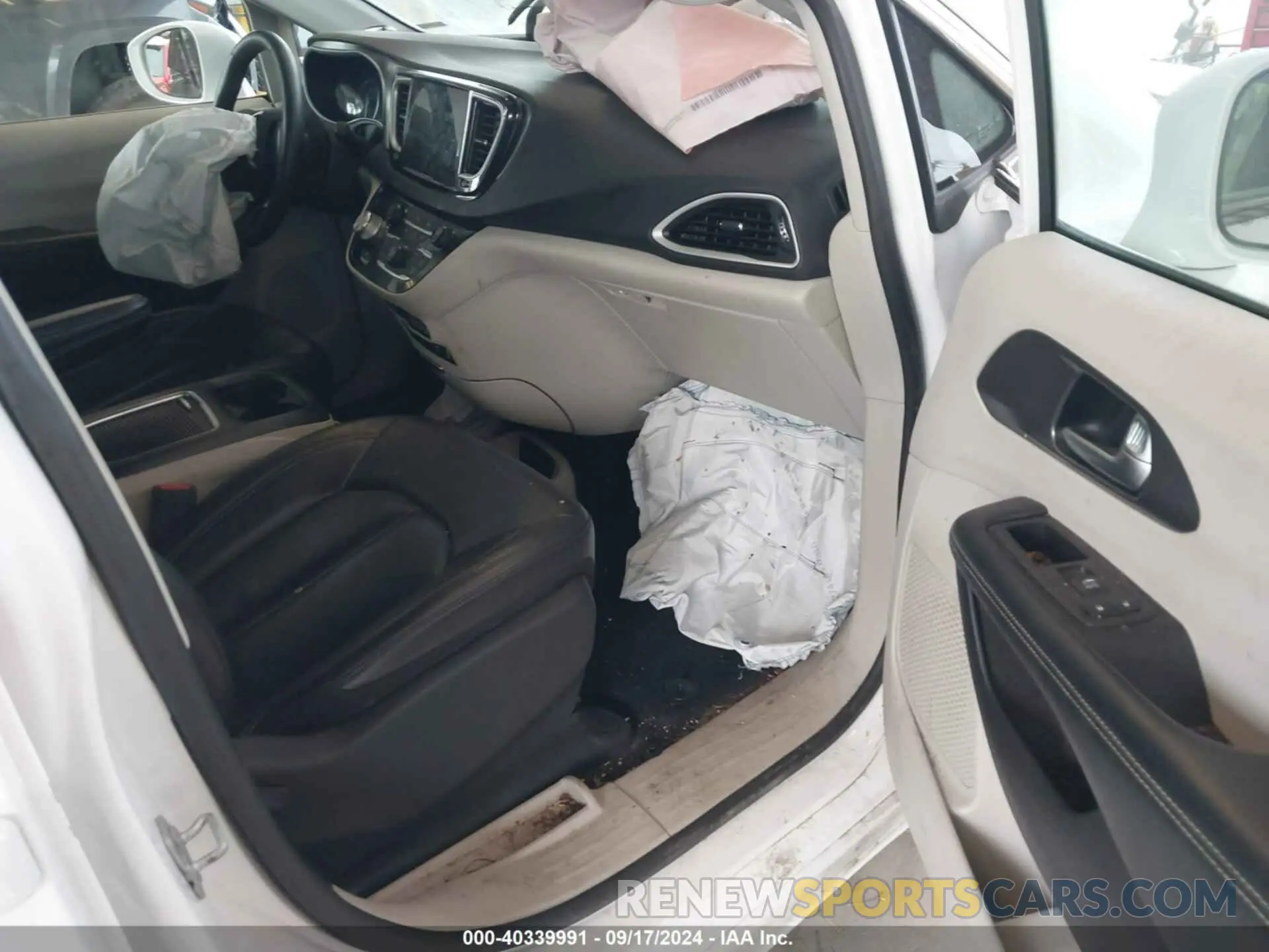 5 Photograph of a damaged car 2C4RC1BG4NR146722 CHRYSLER PACIFICA 2022