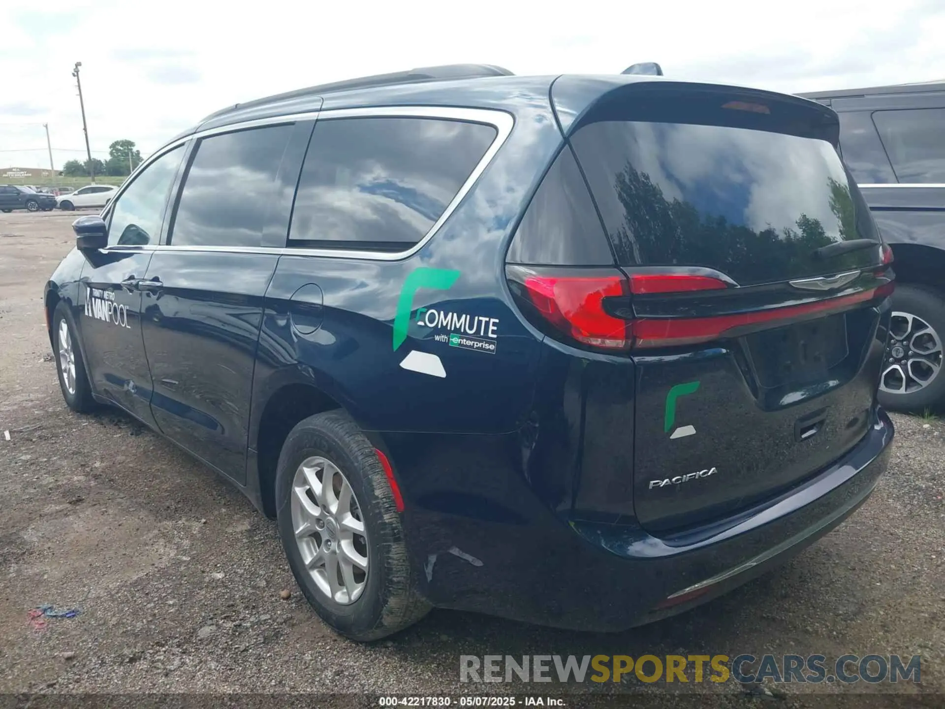 3 Photograph of a damaged car 2C4RC1BG4NR186458 CHRYSLER PACIFICA 2022