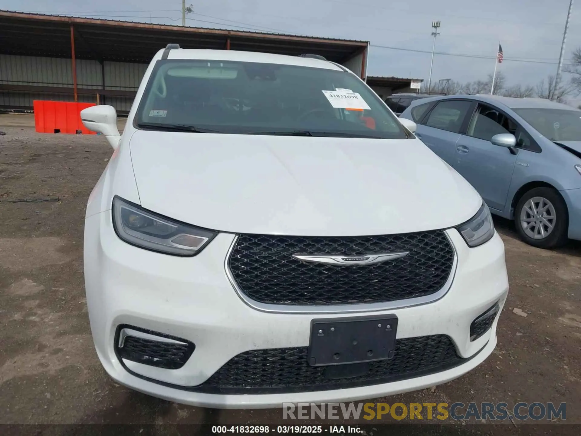 12 Photograph of a damaged car 2C4RC1BG4NR188100 CHRYSLER PACIFICA 2022
