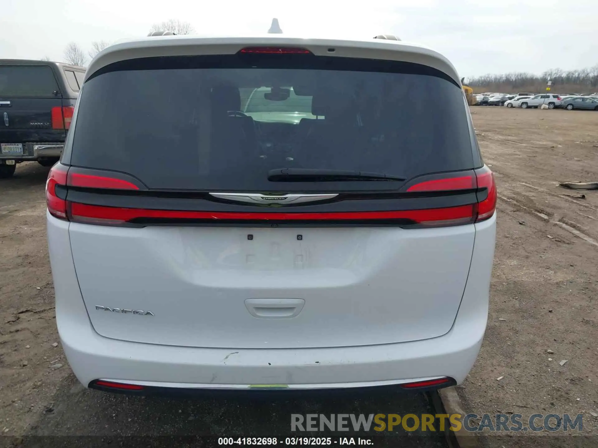 16 Photograph of a damaged car 2C4RC1BG4NR188100 CHRYSLER PACIFICA 2022