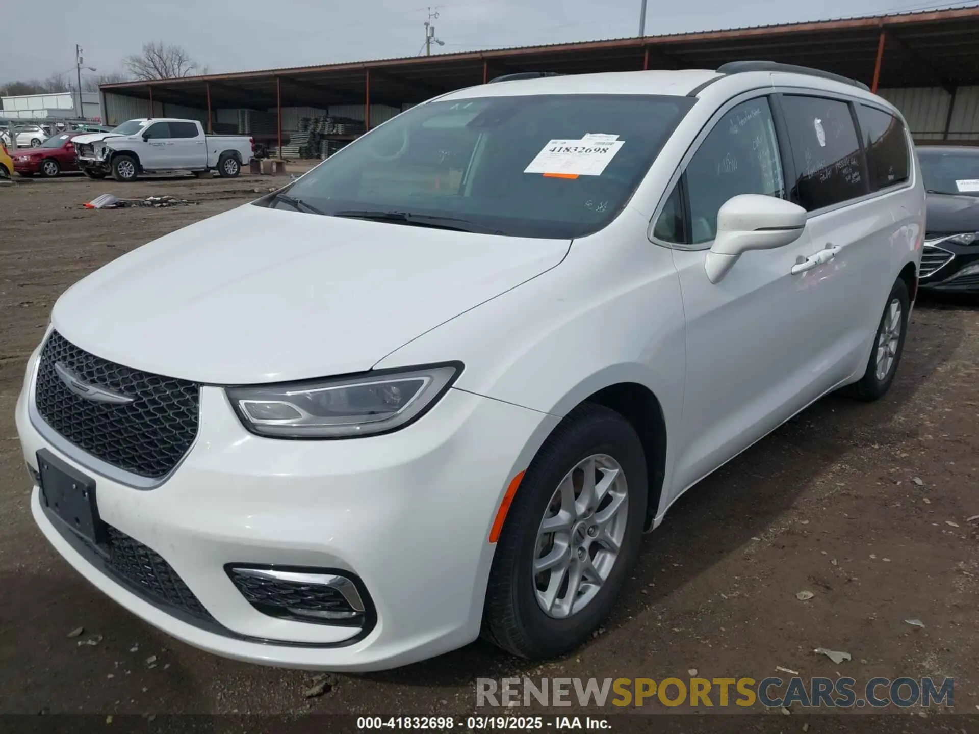 2 Photograph of a damaged car 2C4RC1BG4NR188100 CHRYSLER PACIFICA 2022