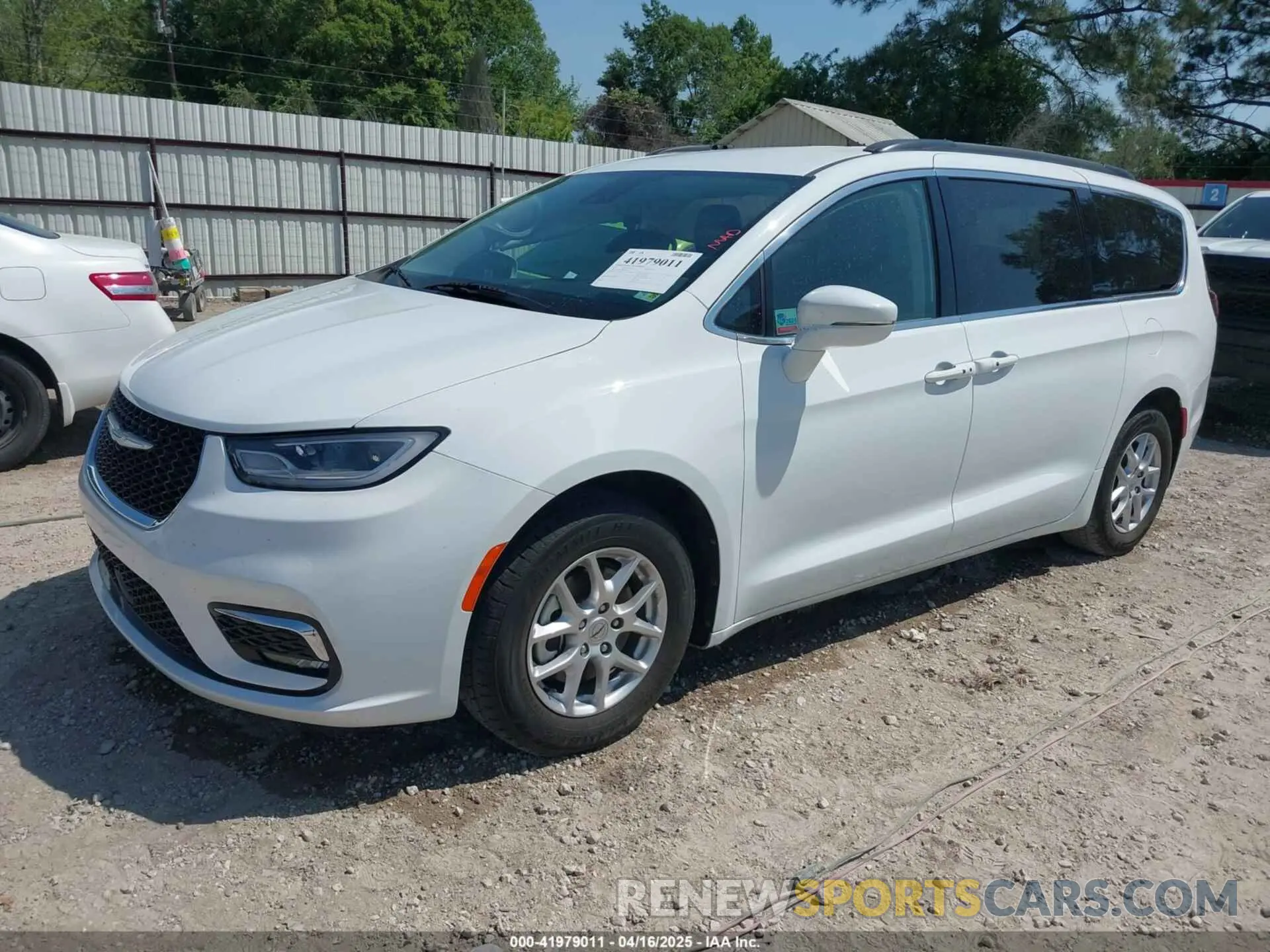 2 Photograph of a damaged car 2C4RC1BG4NR191644 CHRYSLER PACIFICA 2022