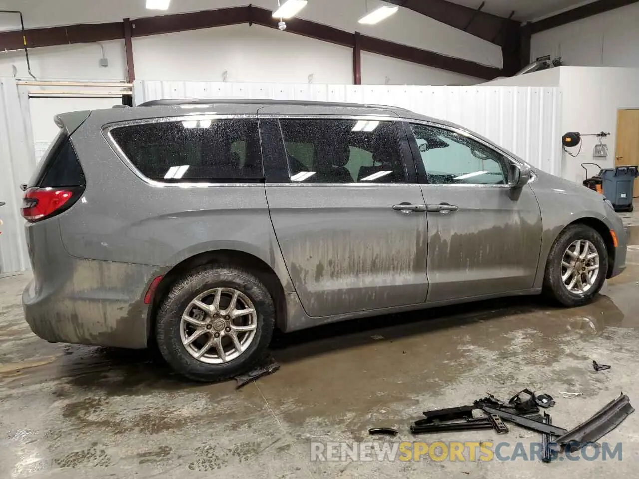 3 Photograph of a damaged car 2C4RC1BG4NR195418 CHRYSLER PACIFICA 2022