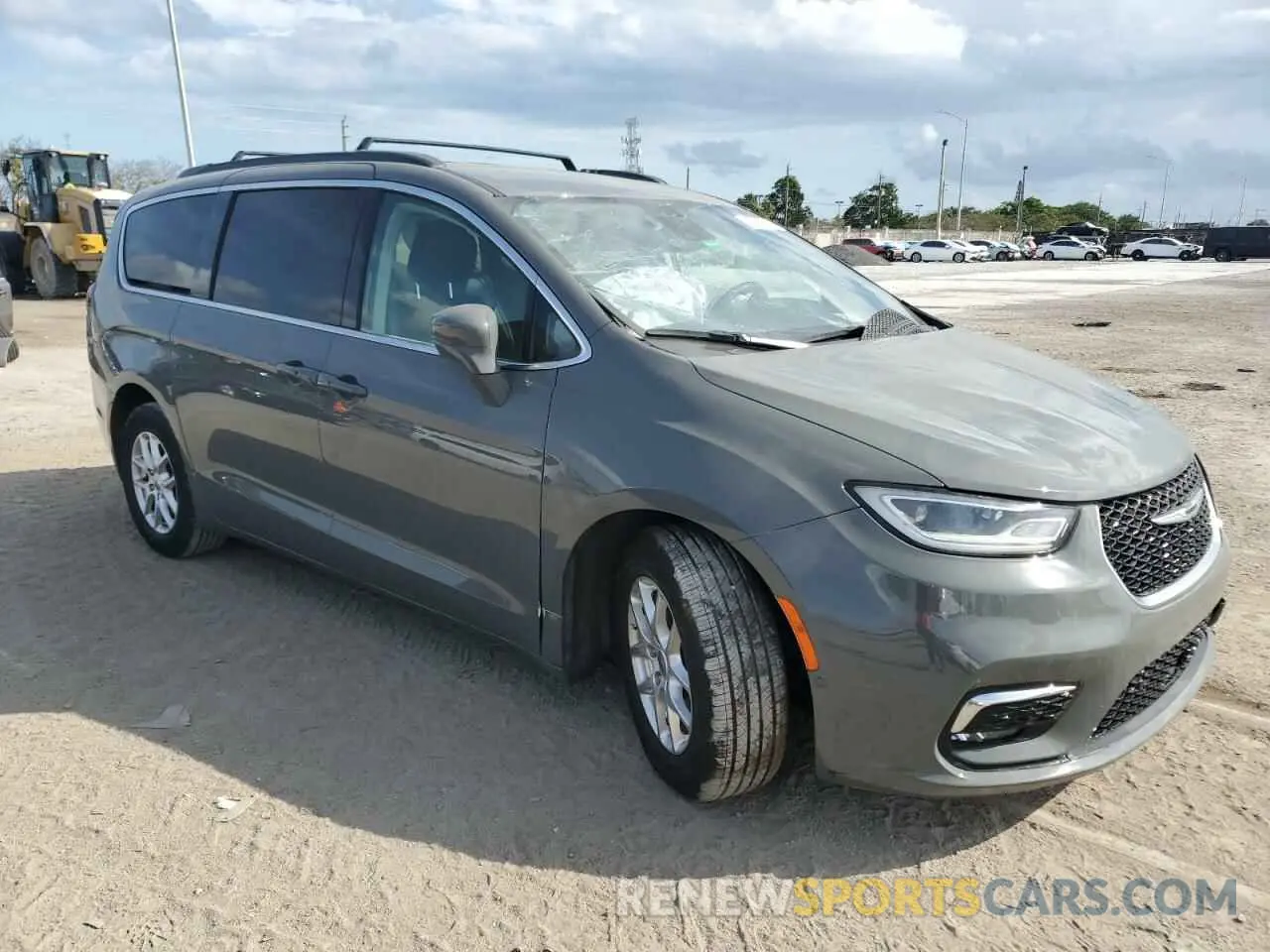 4 Photograph of a damaged car 2C4RC1BG5NR123871 CHRYSLER PACIFICA 2022