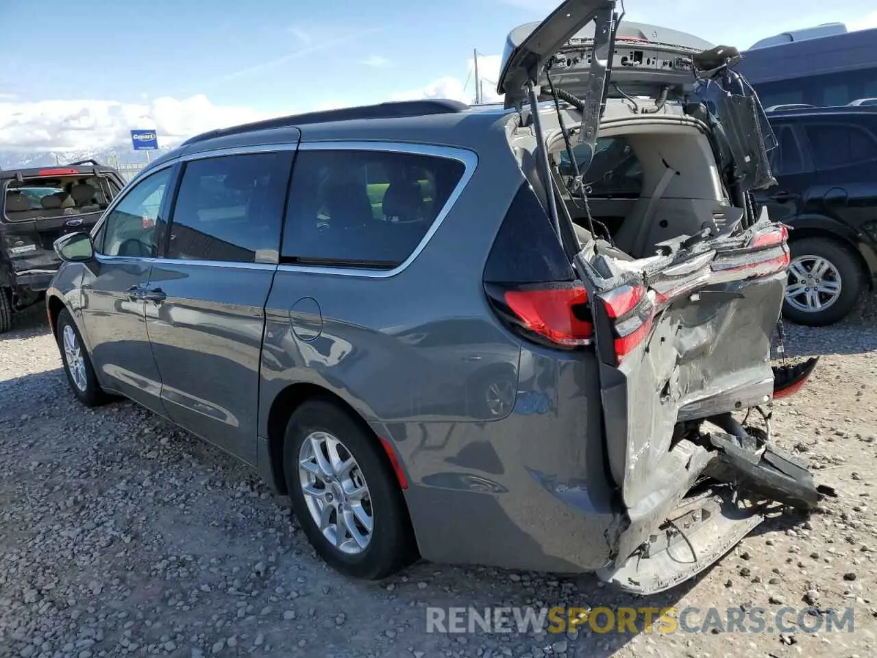 2 Photograph of a damaged car 2C4RC1BG5NR154120 CHRYSLER PACIFICA 2022
