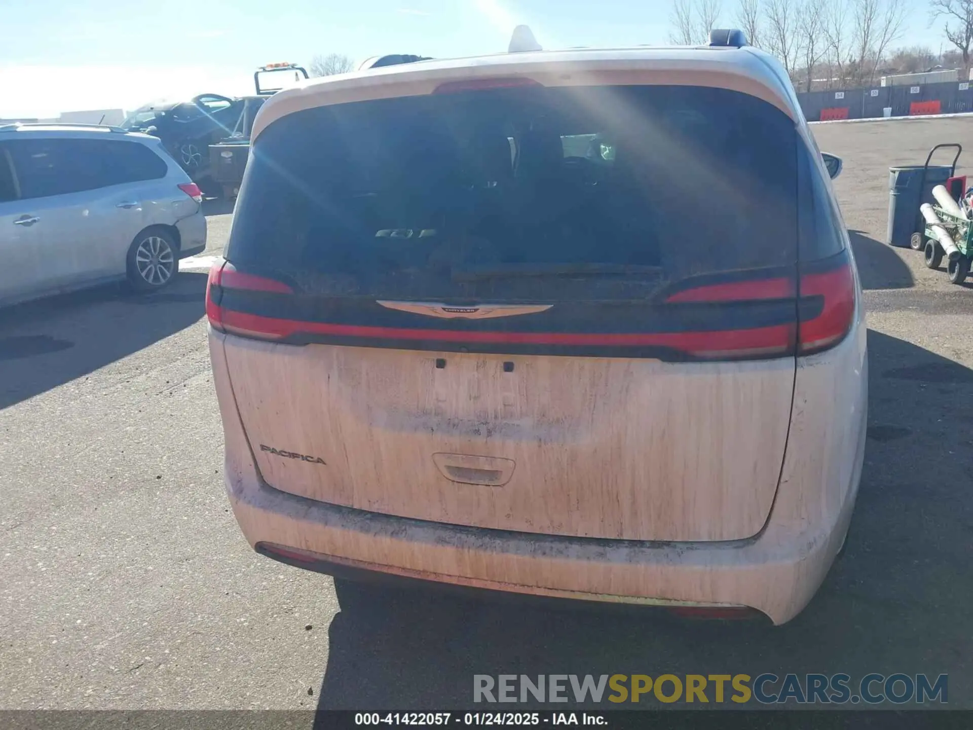 16 Photograph of a damaged car 2C4RC1BG5NR170186 CHRYSLER PACIFICA 2022