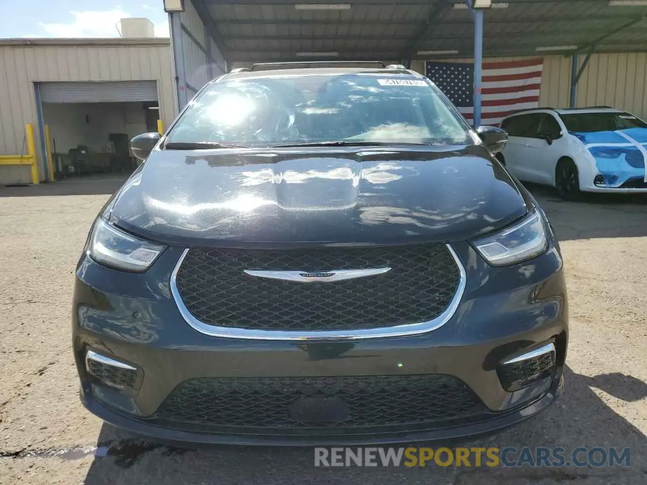 5 Photograph of a damaged car 2C4RC1BG5NR211450 CHRYSLER PACIFICA 2022