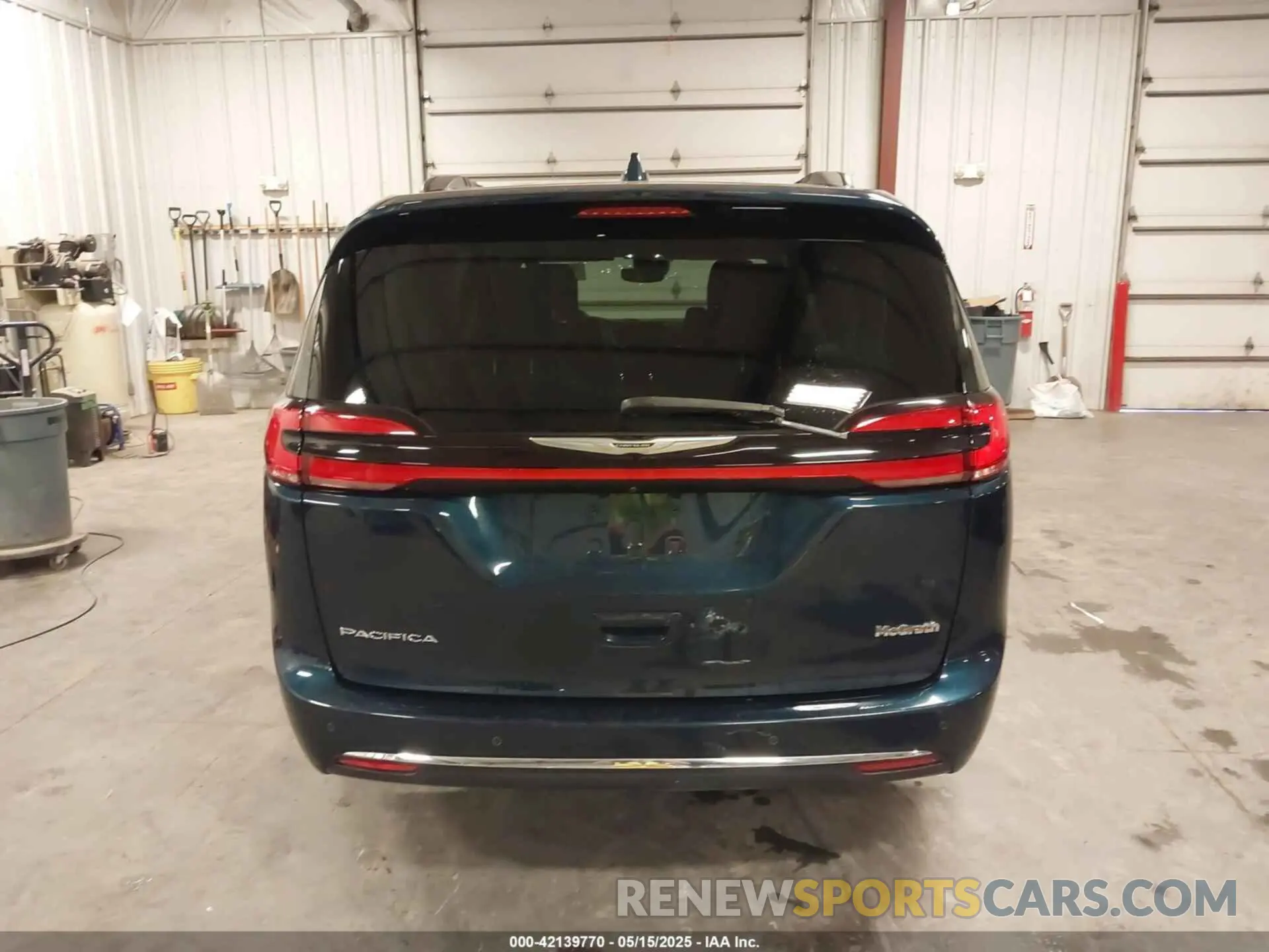 16 Photograph of a damaged car 2C4RC1BG6NR124723 CHRYSLER PACIFICA 2022
