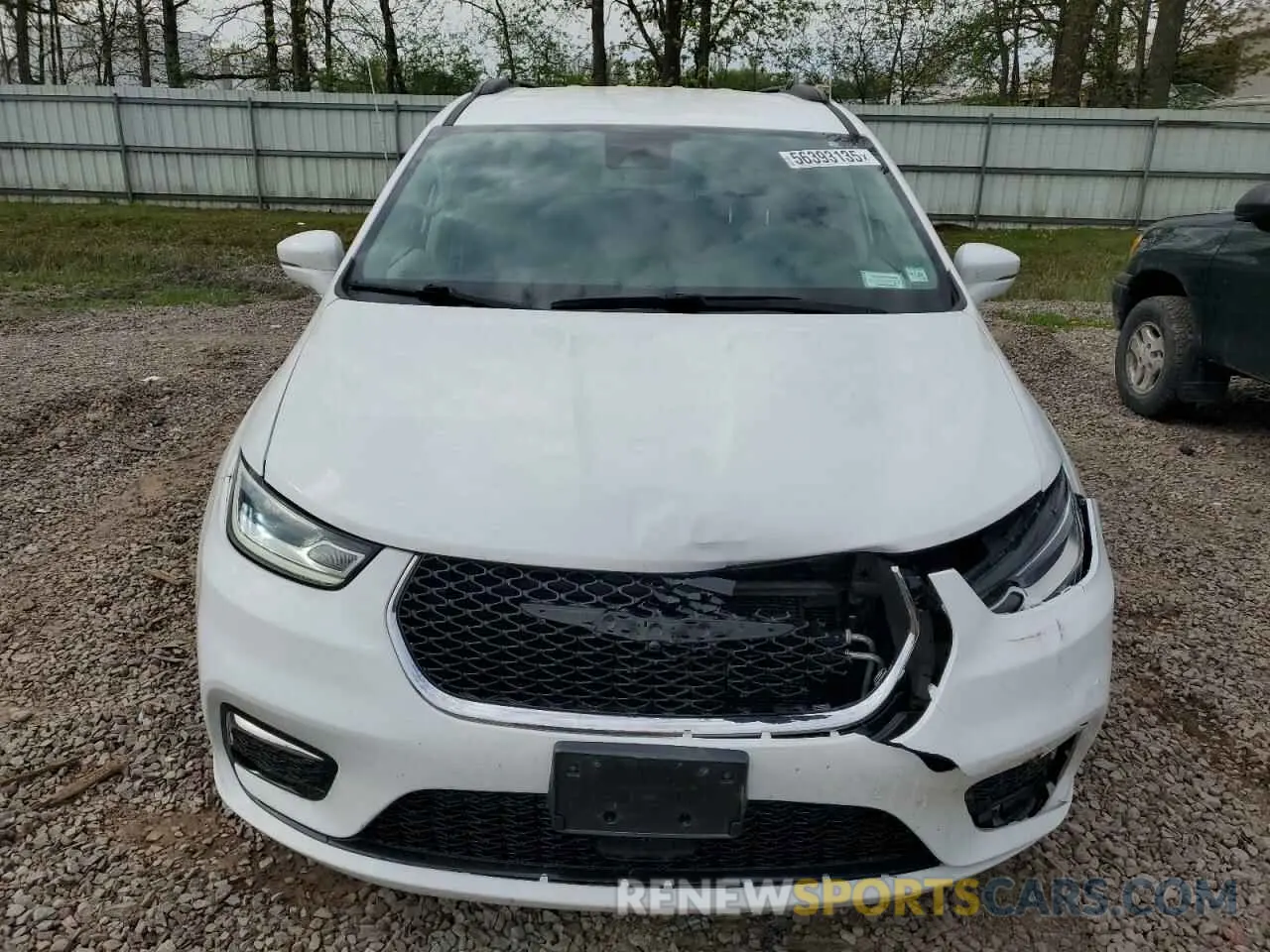 5 Photograph of a damaged car 2C4RC1BG6NR125810 CHRYSLER PACIFICA 2022