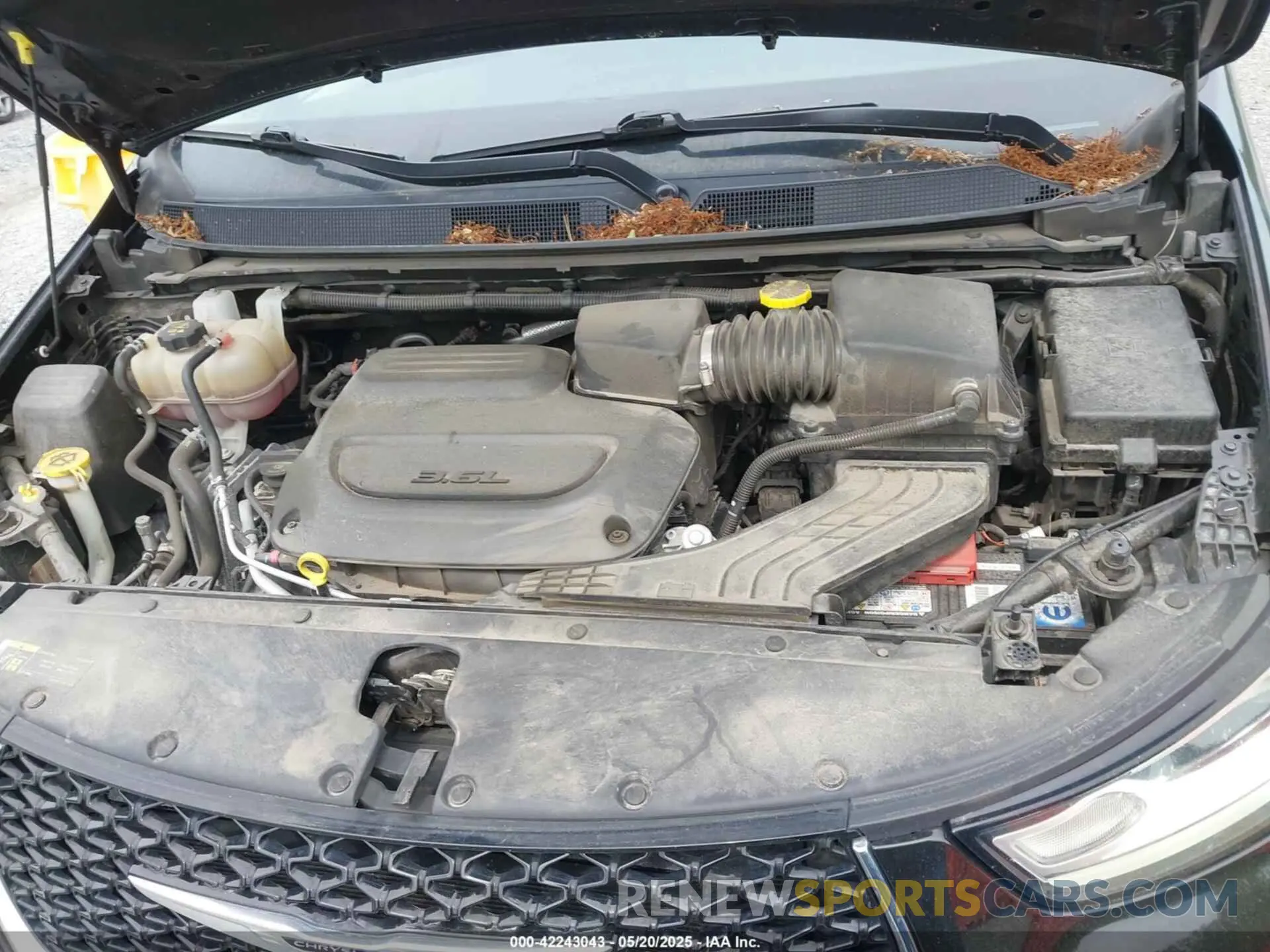 10 Photograph of a damaged car 2C4RC1BG6NR128979 CHRYSLER PACIFICA 2022