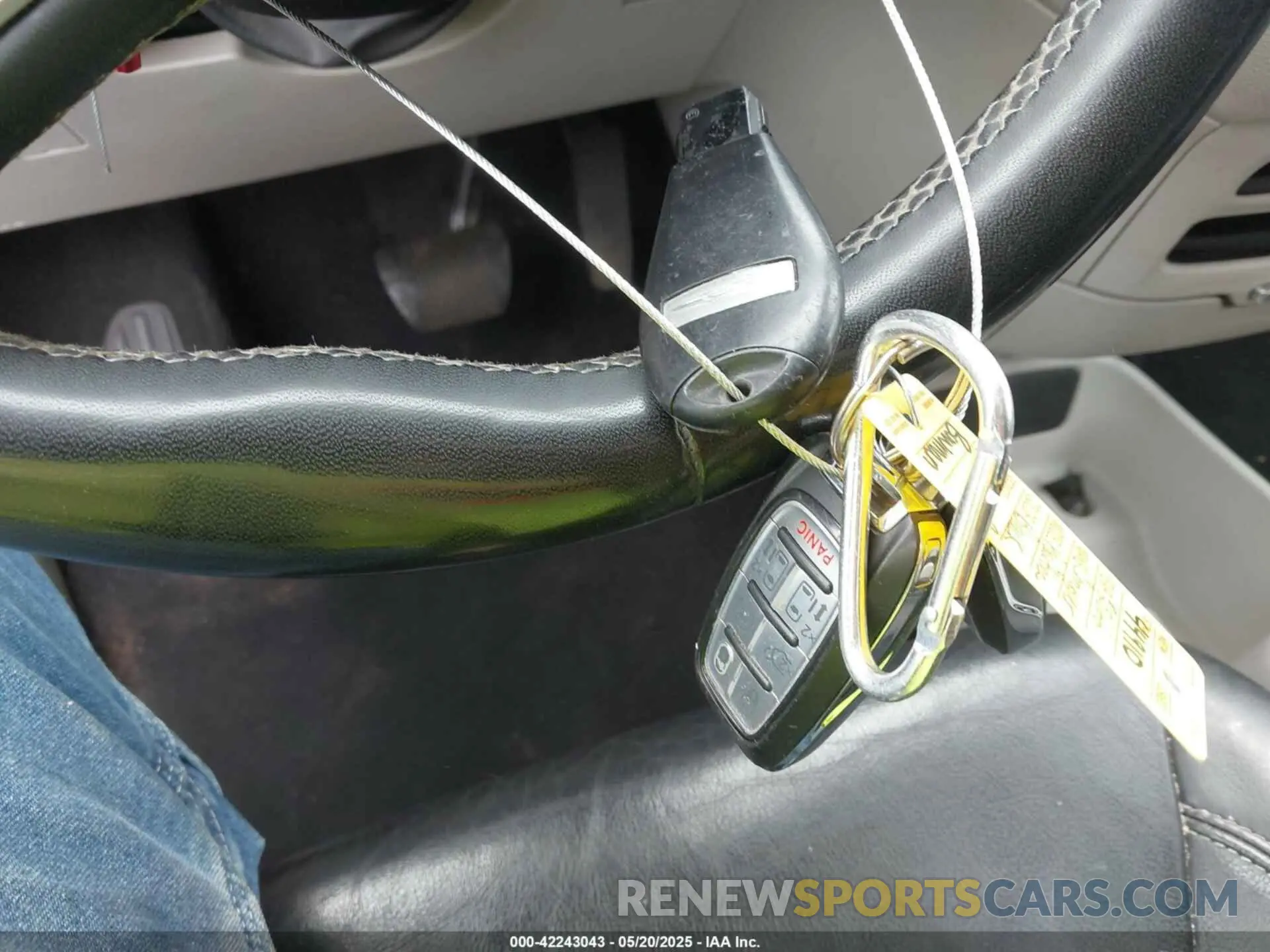 11 Photograph of a damaged car 2C4RC1BG6NR128979 CHRYSLER PACIFICA 2022