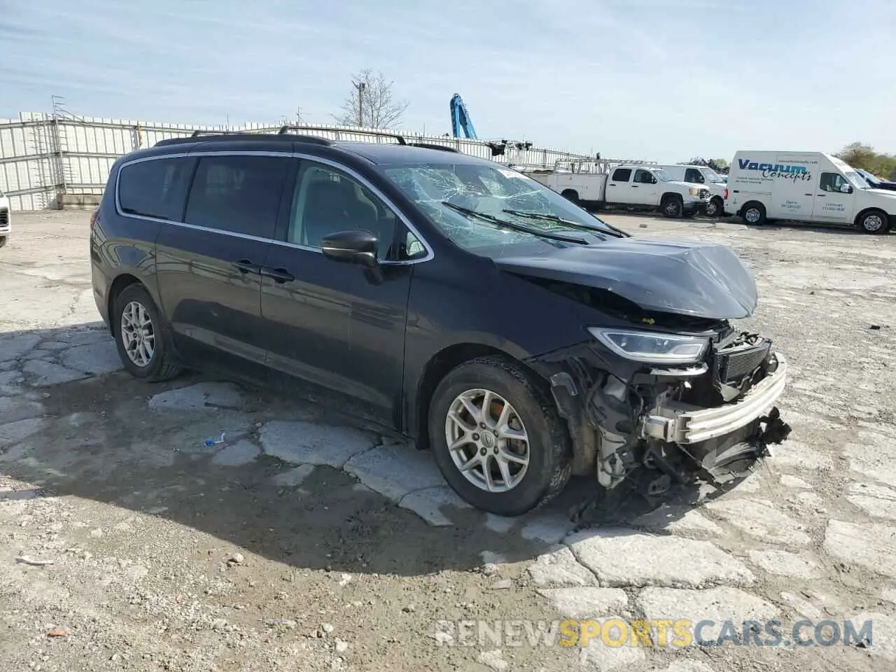 4 Photograph of a damaged car 2C4RC1BG6NR147290 CHRYSLER PACIFICA 2022