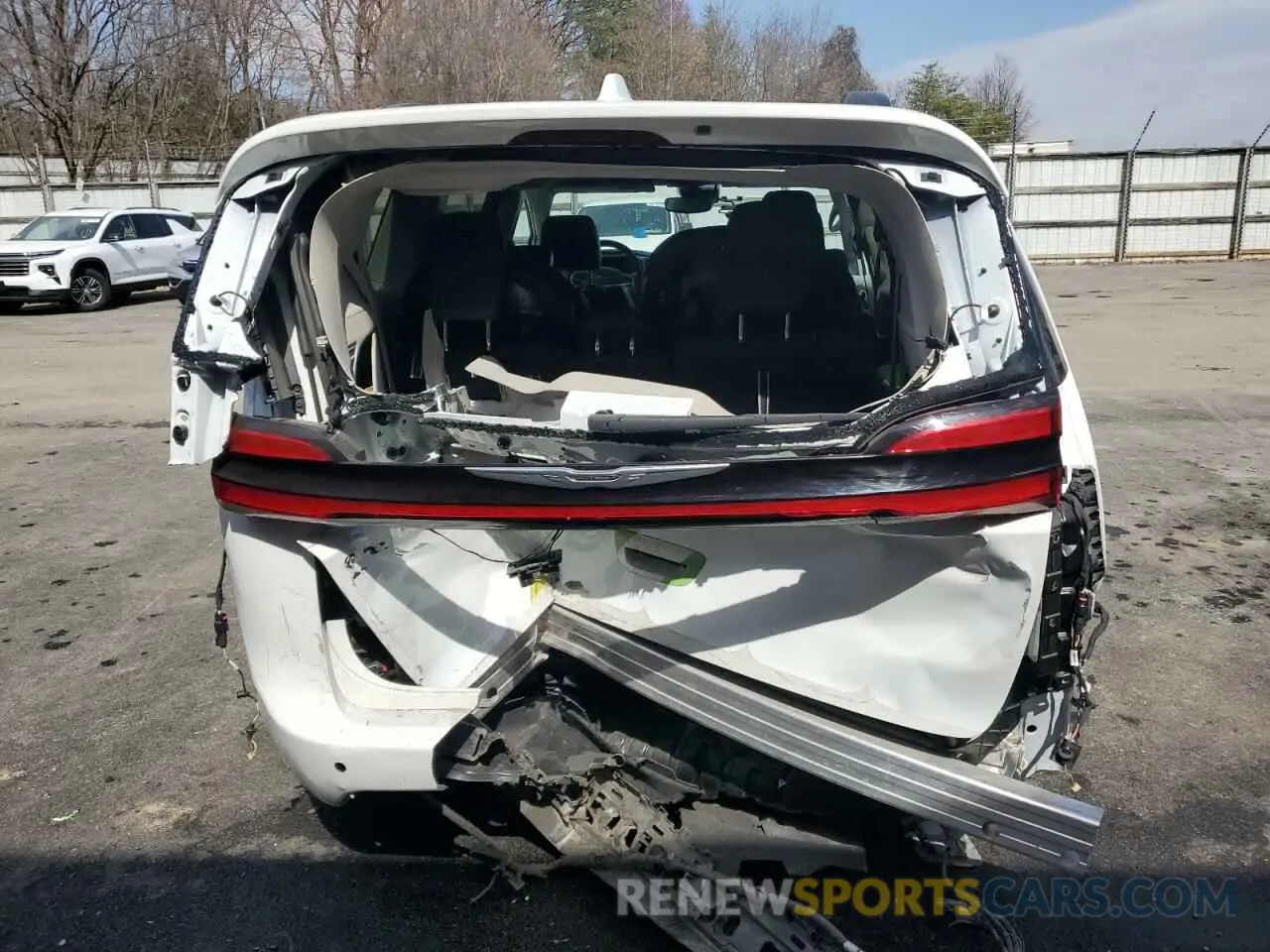 6 Photograph of a damaged car 2C4RC1BG6NR155227 CHRYSLER PACIFICA 2022