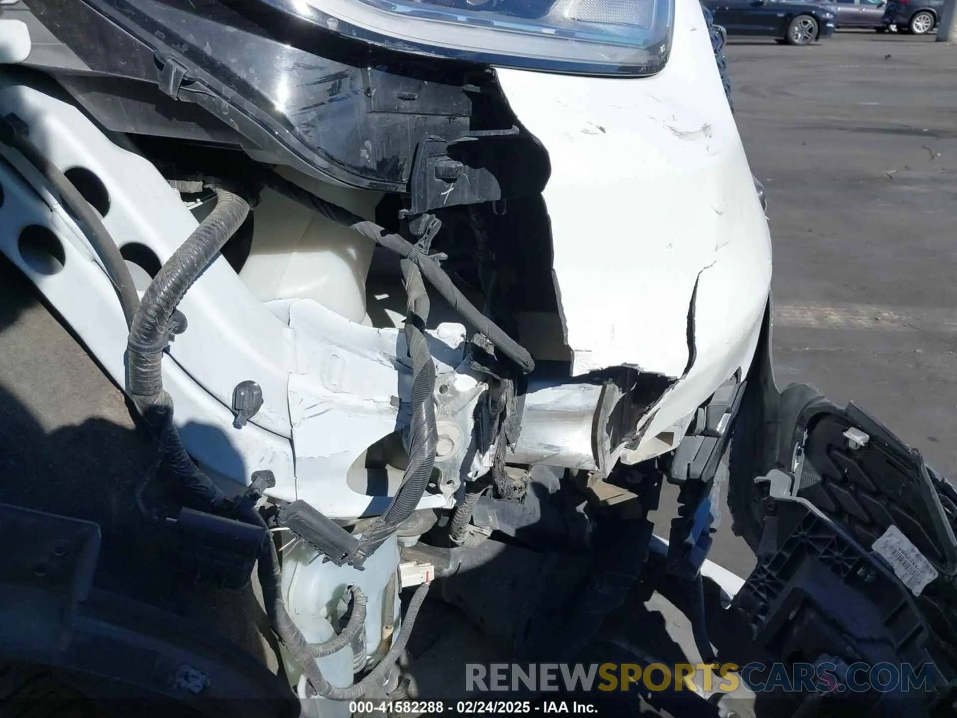 12 Photograph of a damaged car 2C4RC1BG6NR162744 CHRYSLER PACIFICA 2022