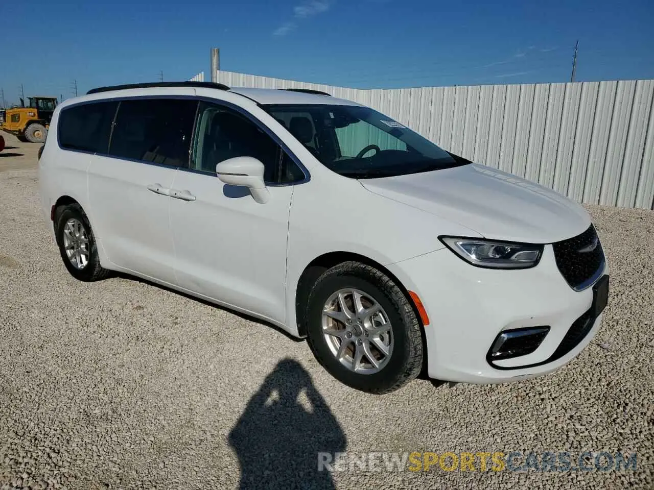 4 Photograph of a damaged car 2C4RC1BG6NR162761 CHRYSLER PACIFICA 2022