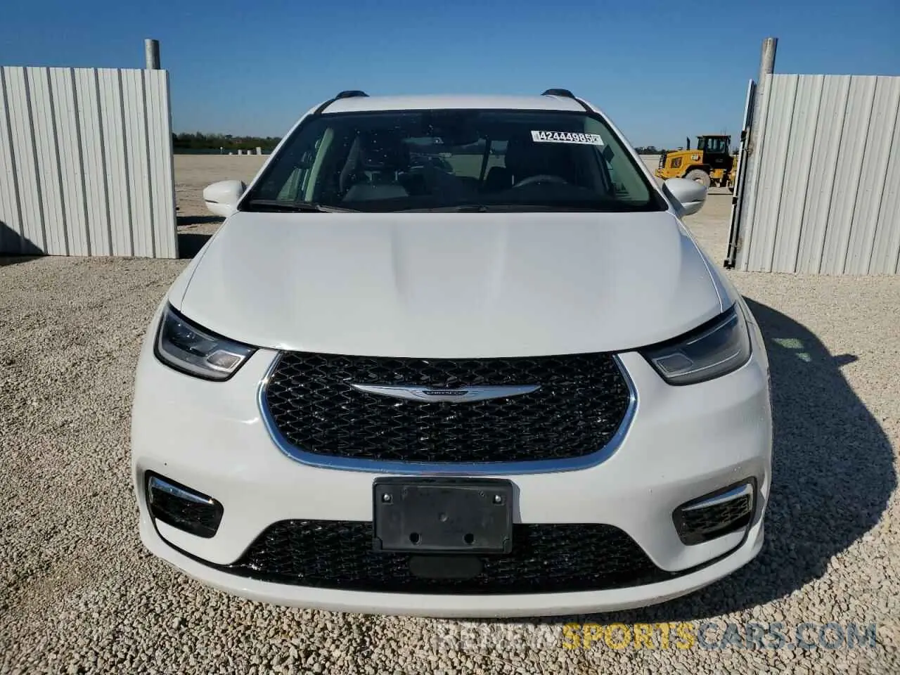 5 Photograph of a damaged car 2C4RC1BG6NR162761 CHRYSLER PACIFICA 2022