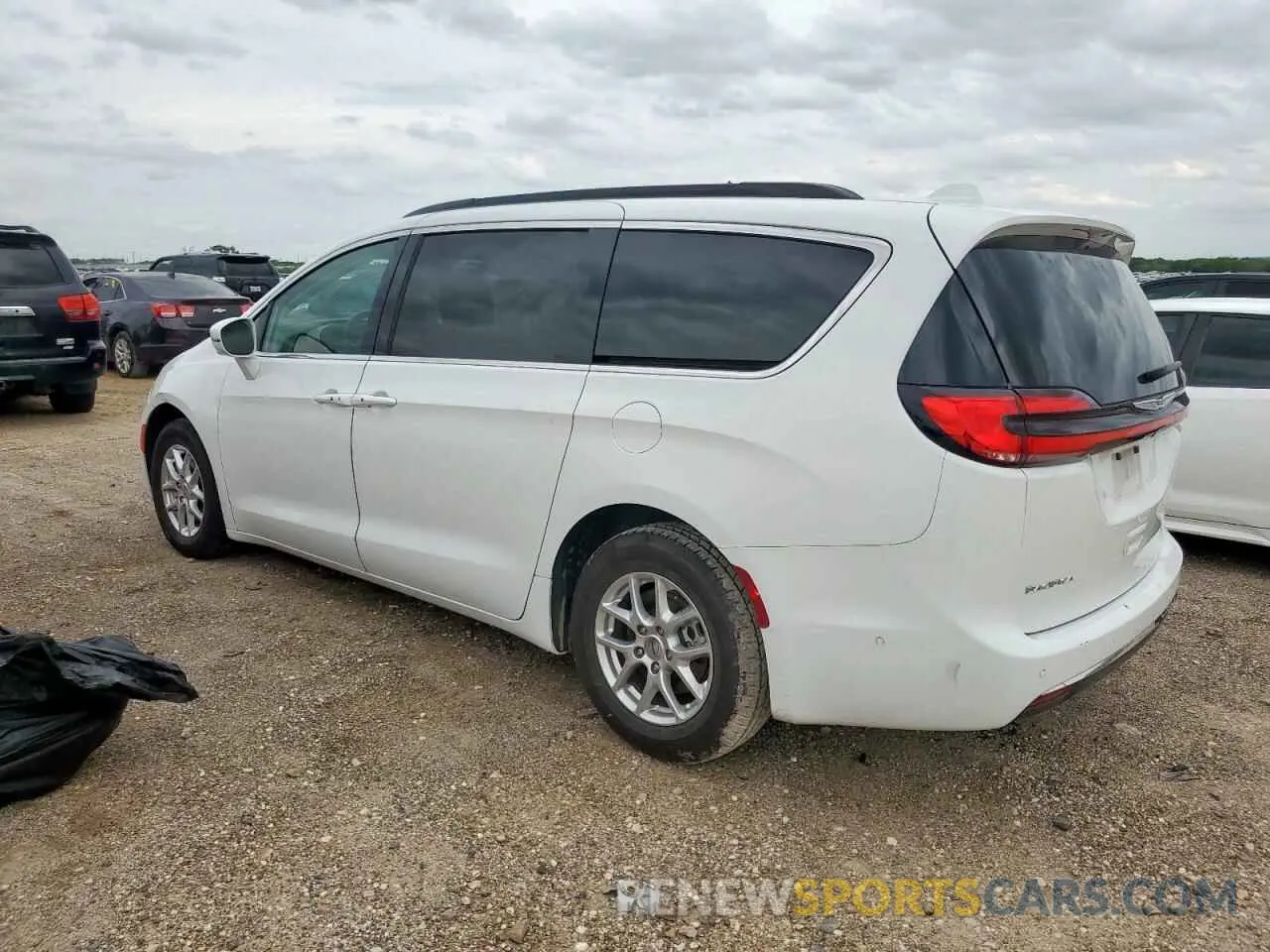 2 Photograph of a damaged car 2C4RC1BG6NR193945 CHRYSLER PACIFICA 2022