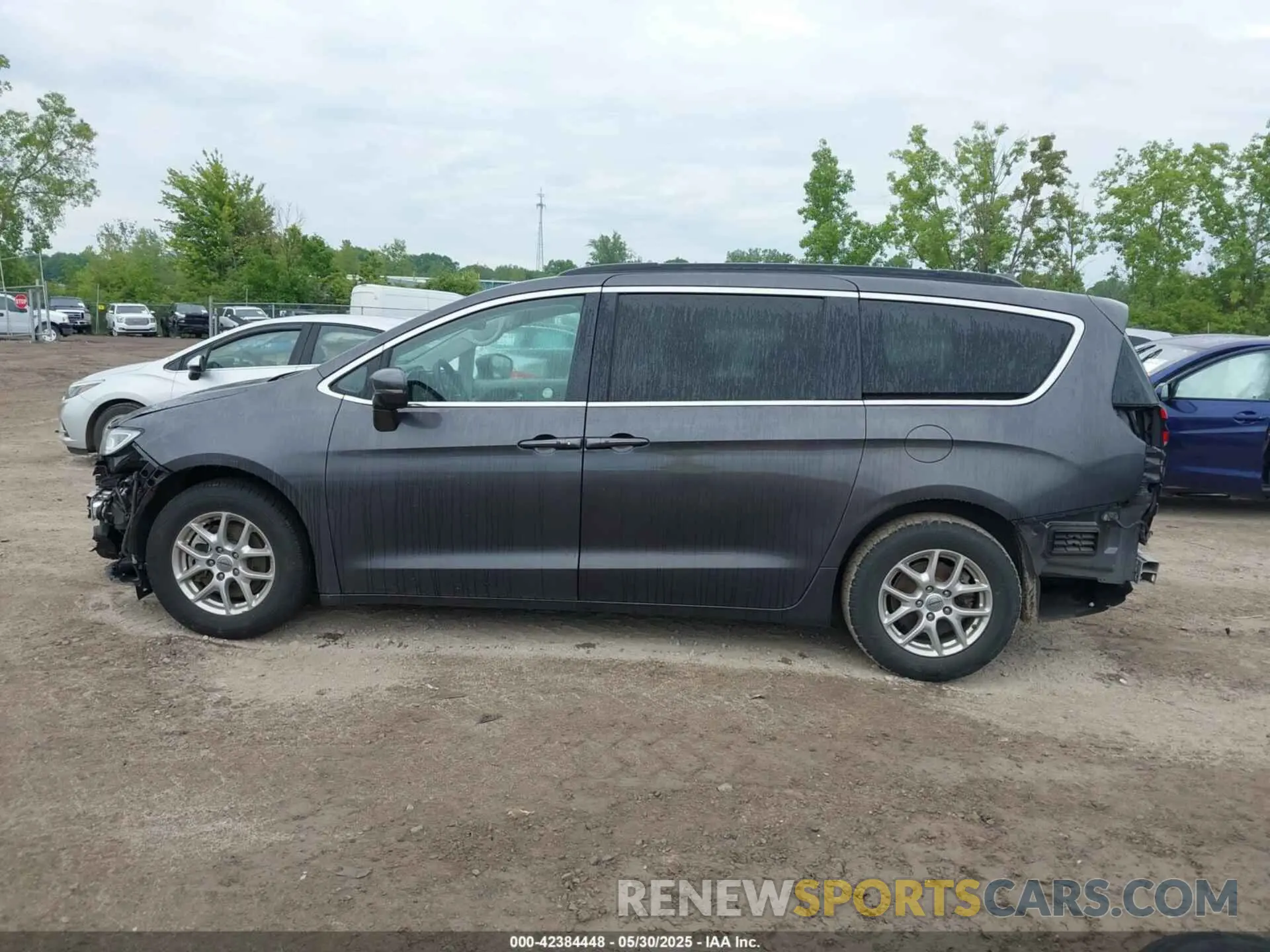 15 Photograph of a damaged car 2C4RC1BG7NR114024 CHRYSLER PACIFICA 2022