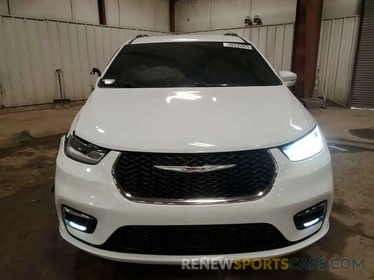 5 Photograph of a damaged car 2C4RC1BG7NR115660 CHRYSLER PACIFICA 2022