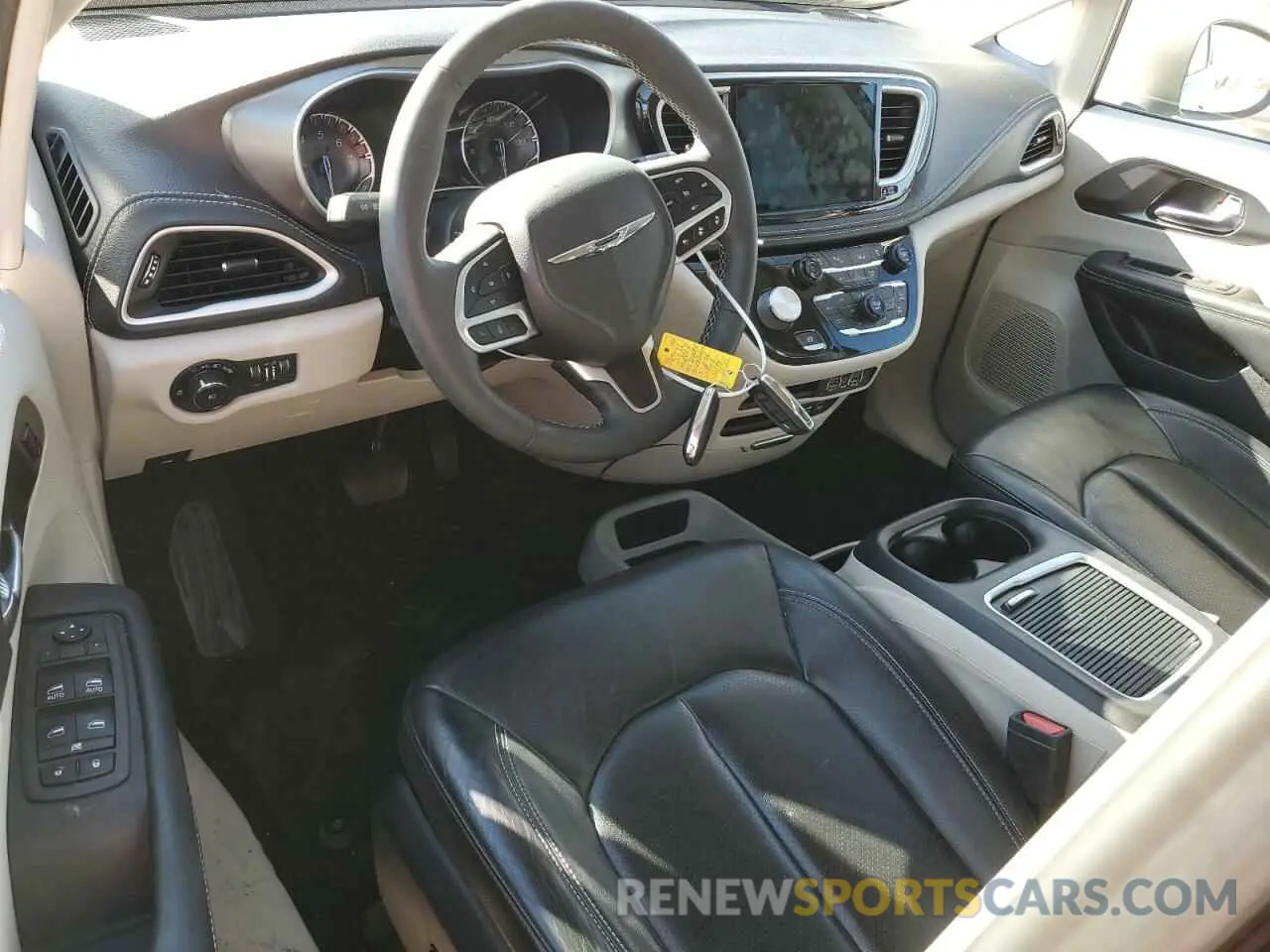 8 Photograph of a damaged car 2C4RC1BG7NR150084 CHRYSLER PACIFICA 2022