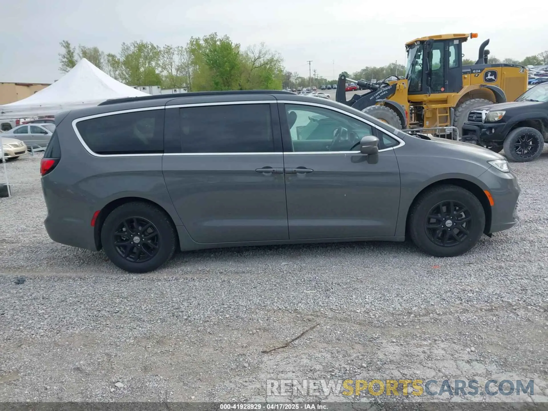 13 Photograph of a damaged car 2C4RC1BG7NR168519 CHRYSLER PACIFICA 2022